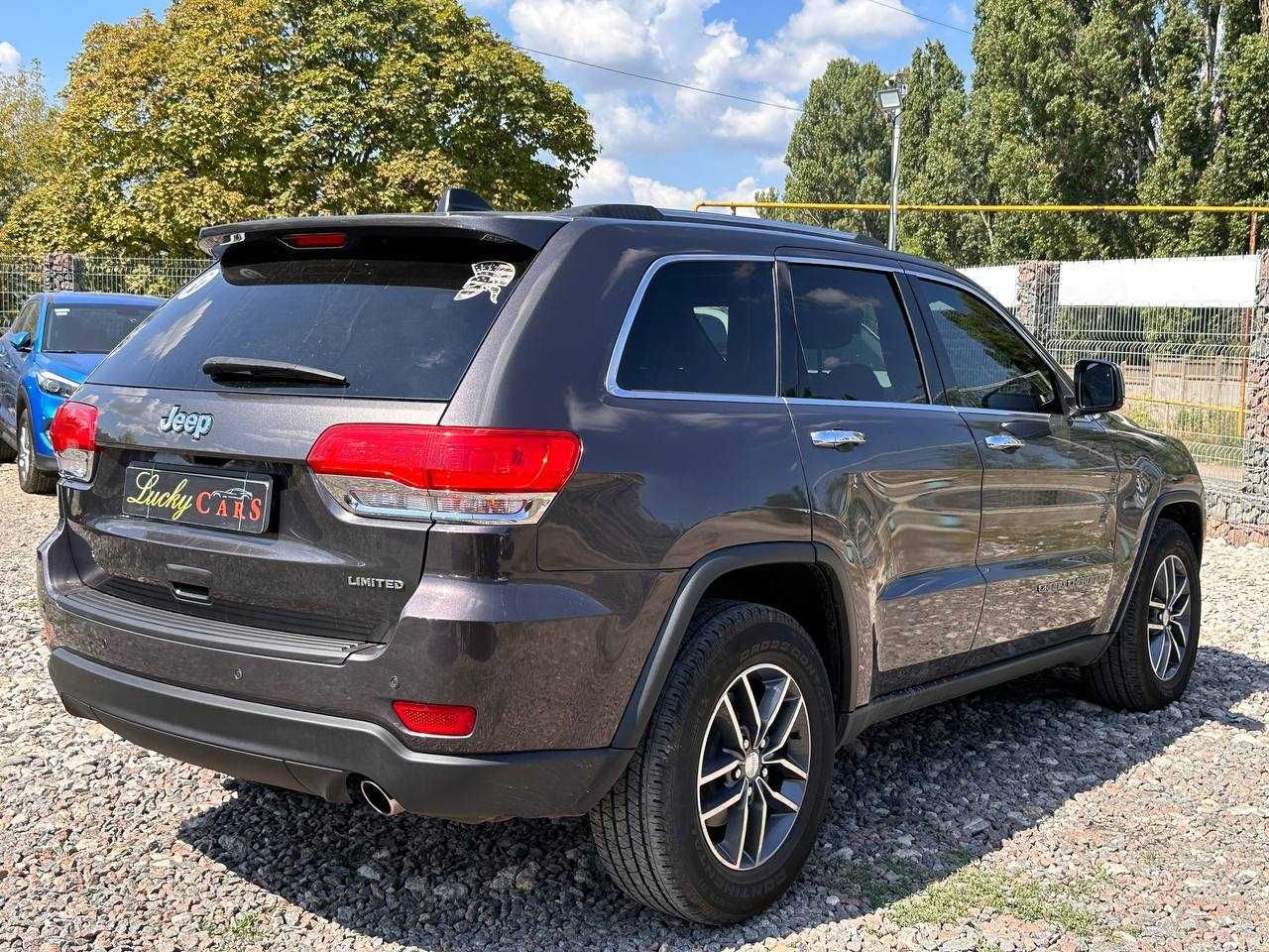 Авто  Jeep Grand Cherokee 2016