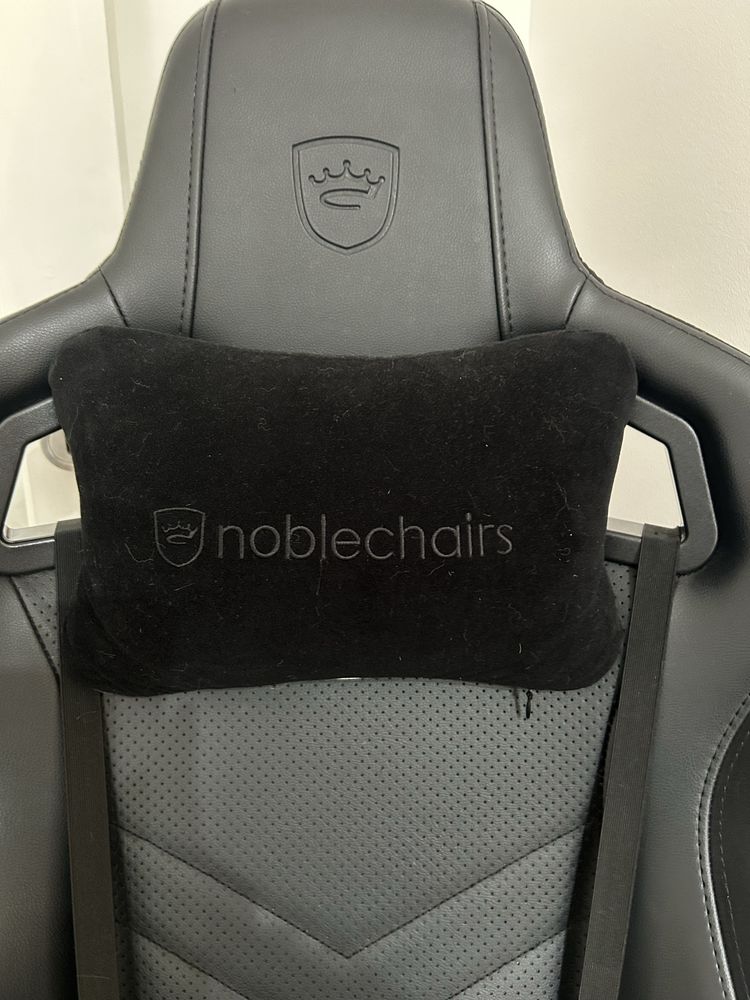 Cadeira noblechairs black