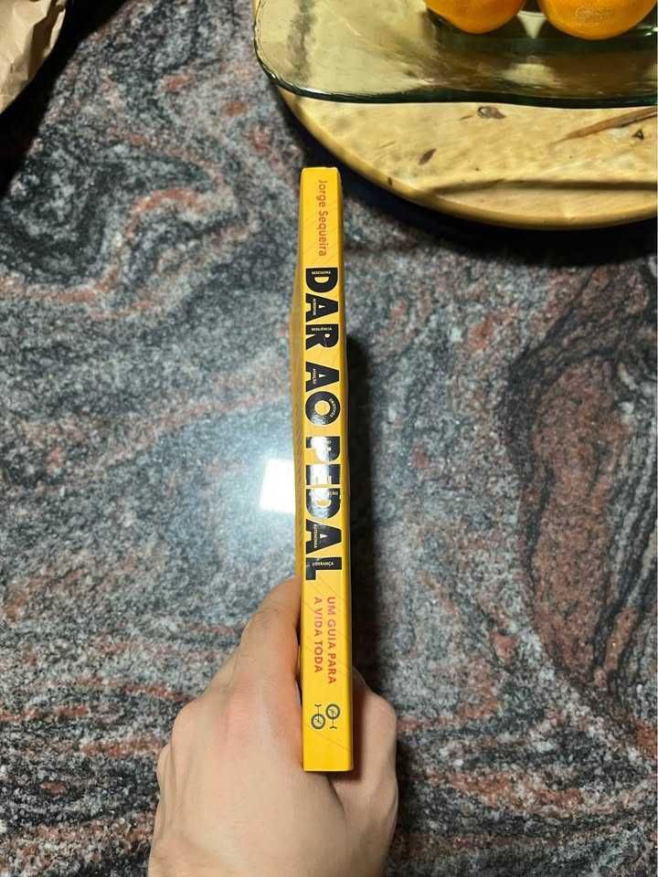 Livro Dar ao Pedal - Jorge Sequeira