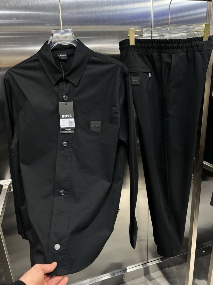 Костюм Hugo Boss,Louis Vuiton