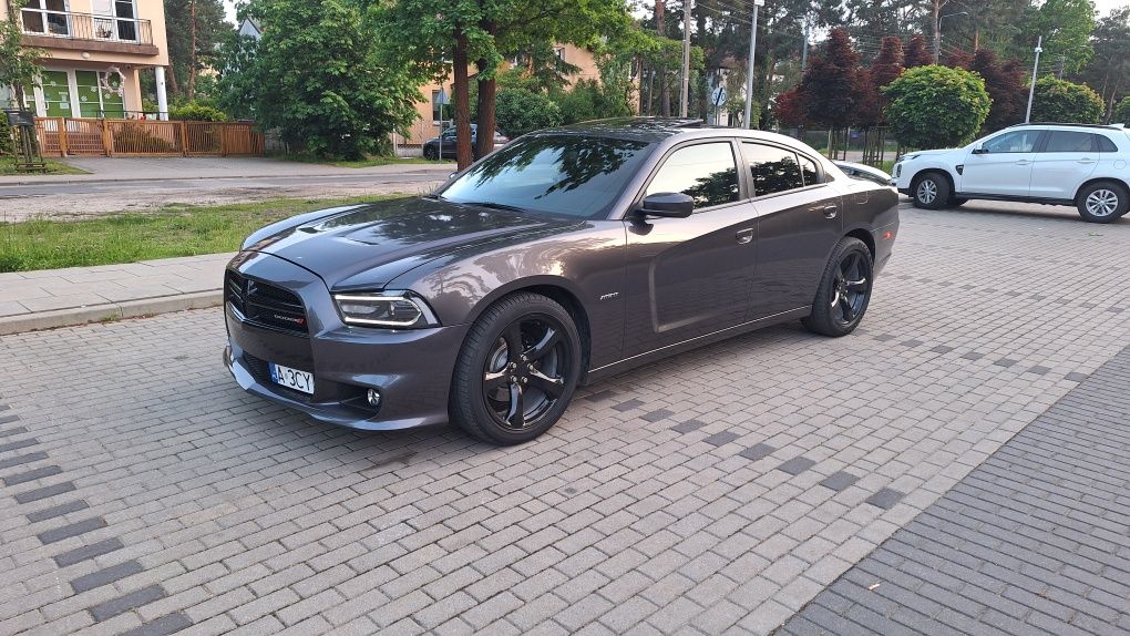 Dodge Charger RT, 5.7 V8, HEMI, super stan