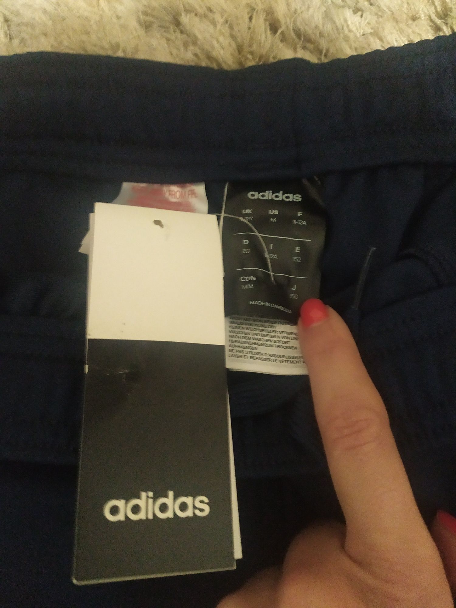 Calças adidas de rapaz novas com etiqueta