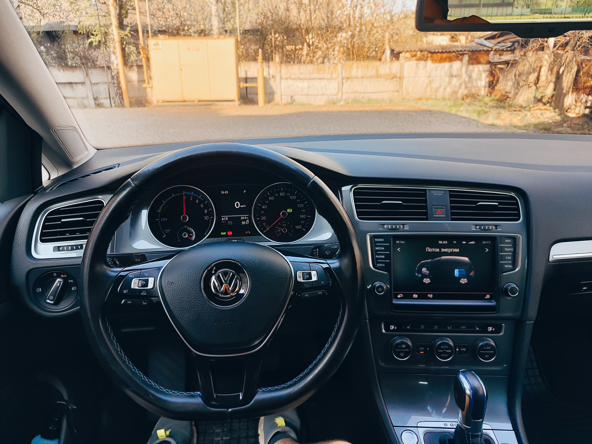 VW  E-golf 7. 2015p.