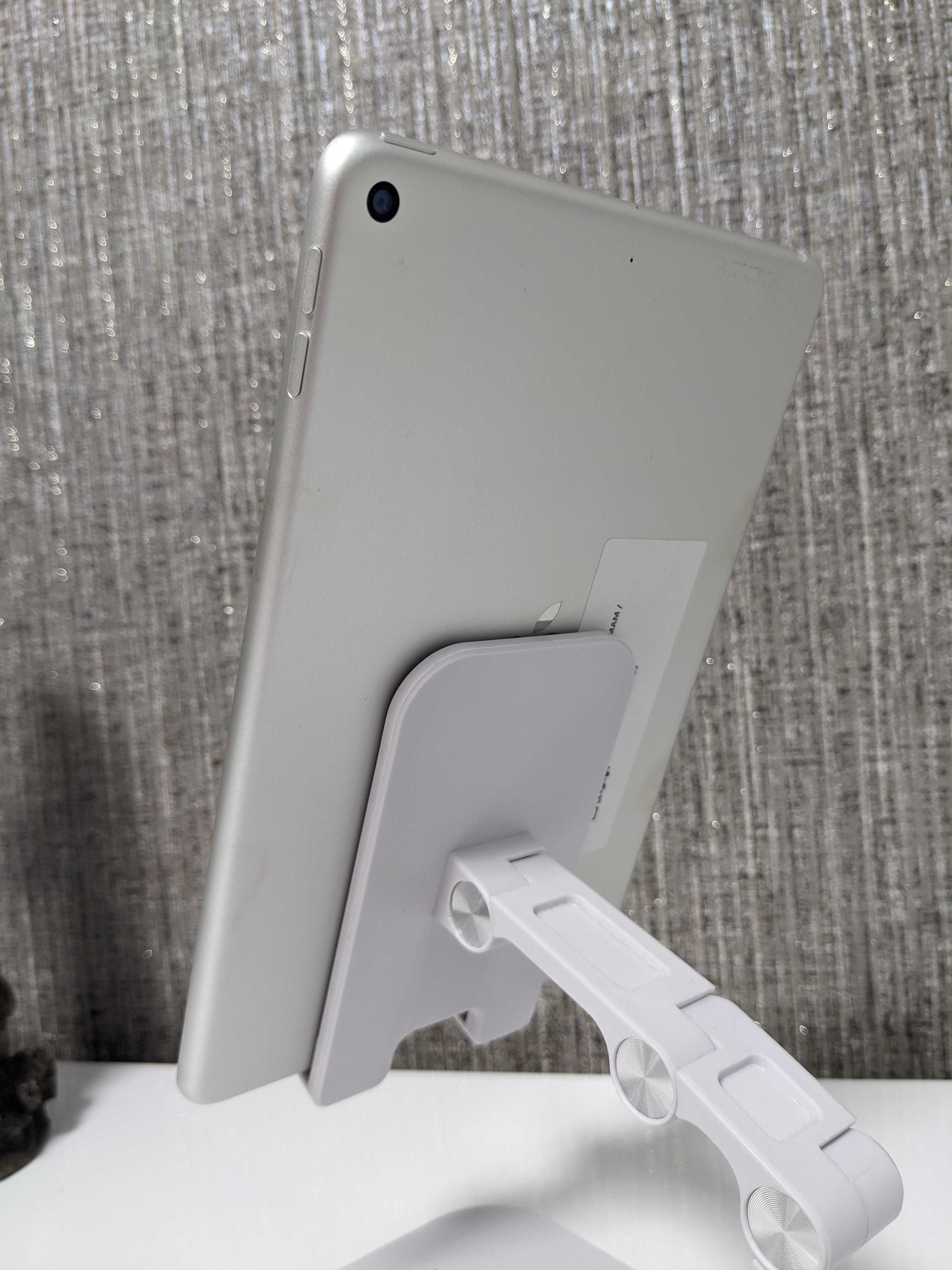 Apple iPad mini 5 на 64 Gb