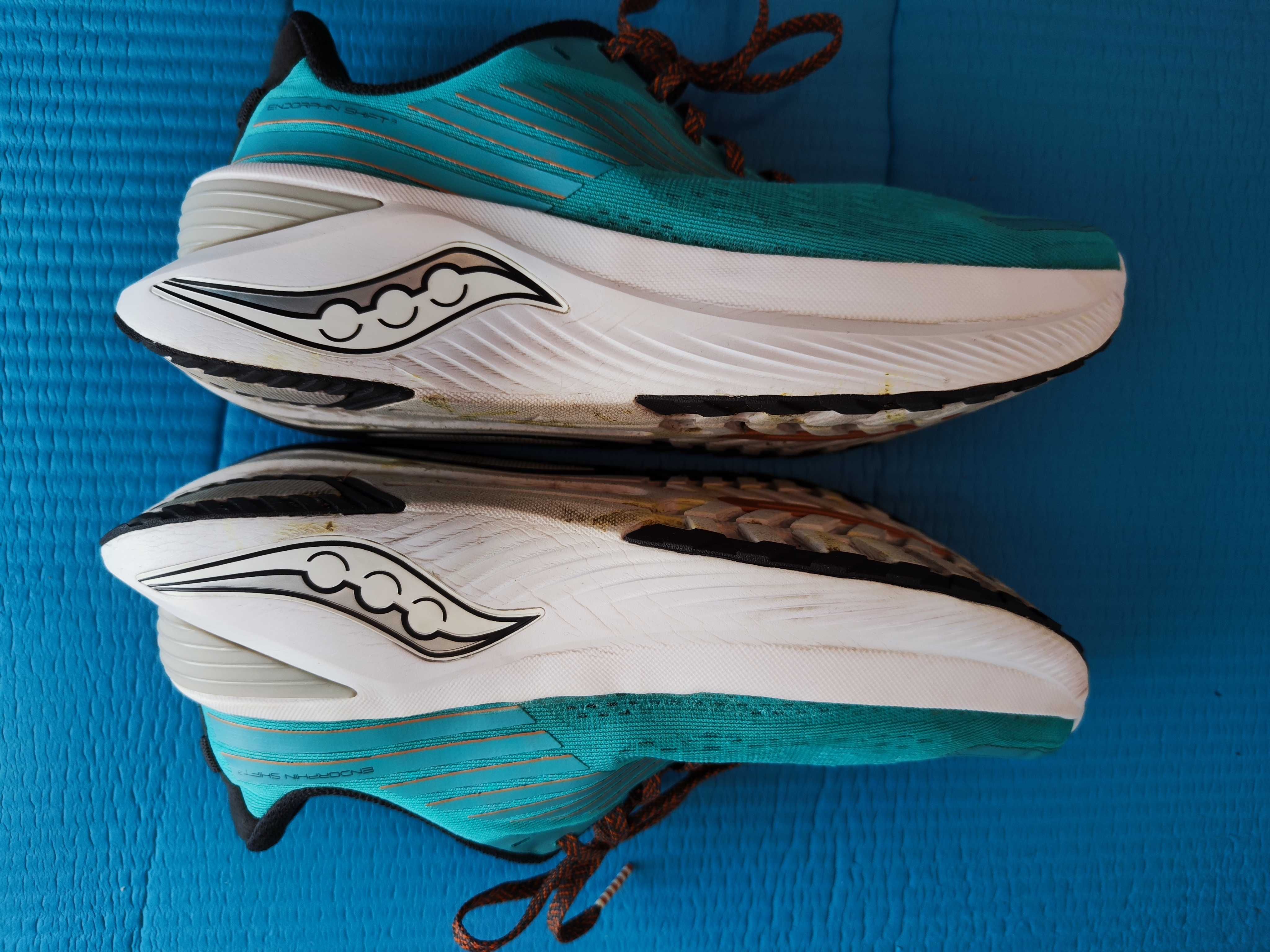 Buty biegowe męskie Saucony Endorphin Shift 3 (rozmiar 41)