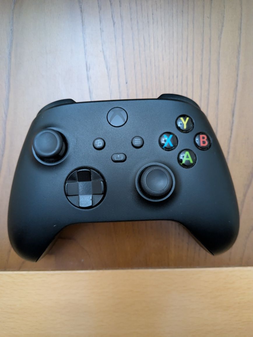 Xbox Series X 1TB preta com comando e acessórios originais