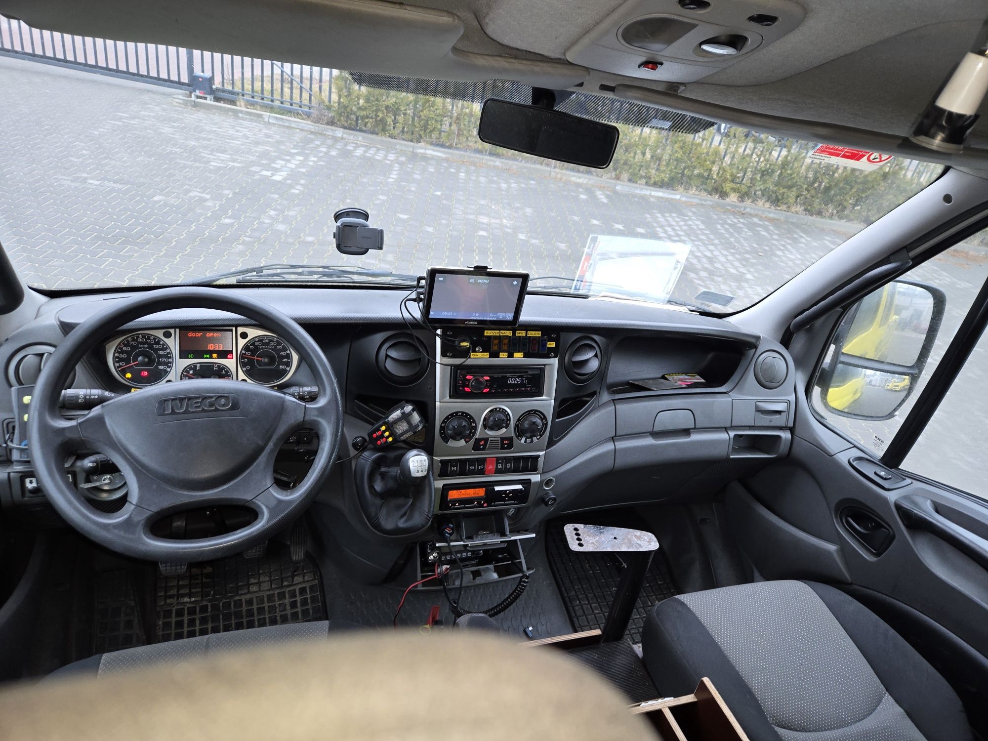 Holownik Iveco Daily 65c18 Tischer pomoc drogowa