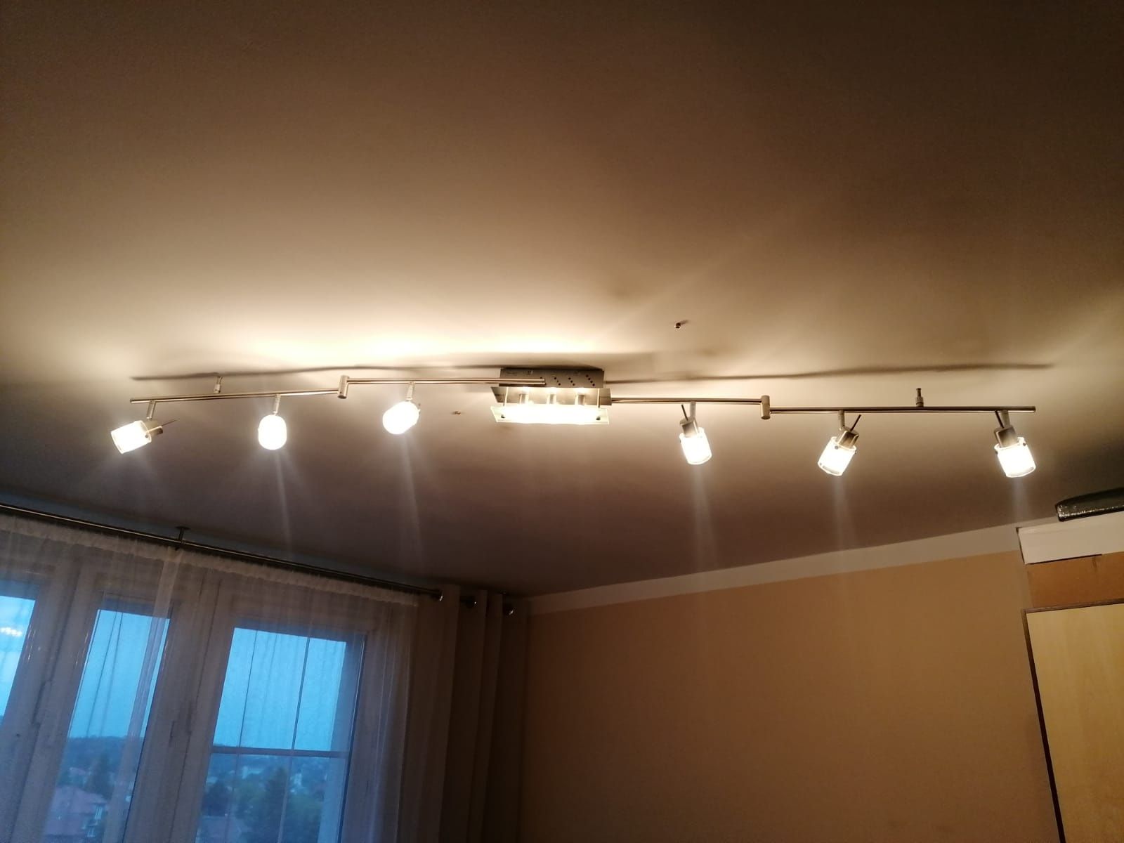 Lampa sufitowa jak nowa