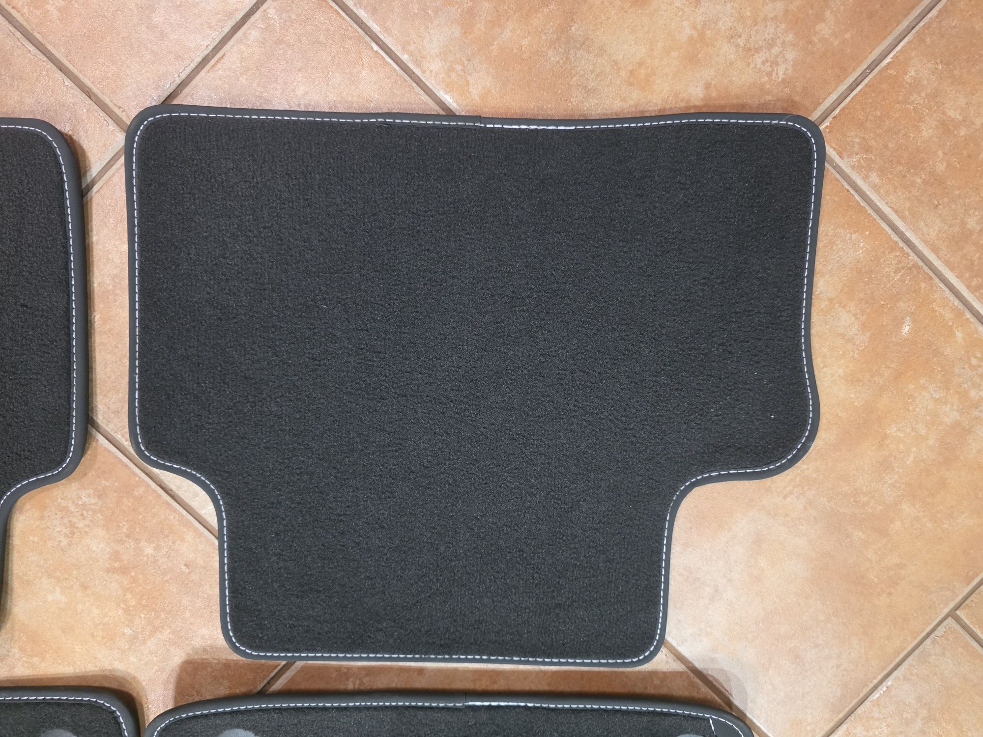 Tapetes para Meecedes-Benz E classe W213, C238.