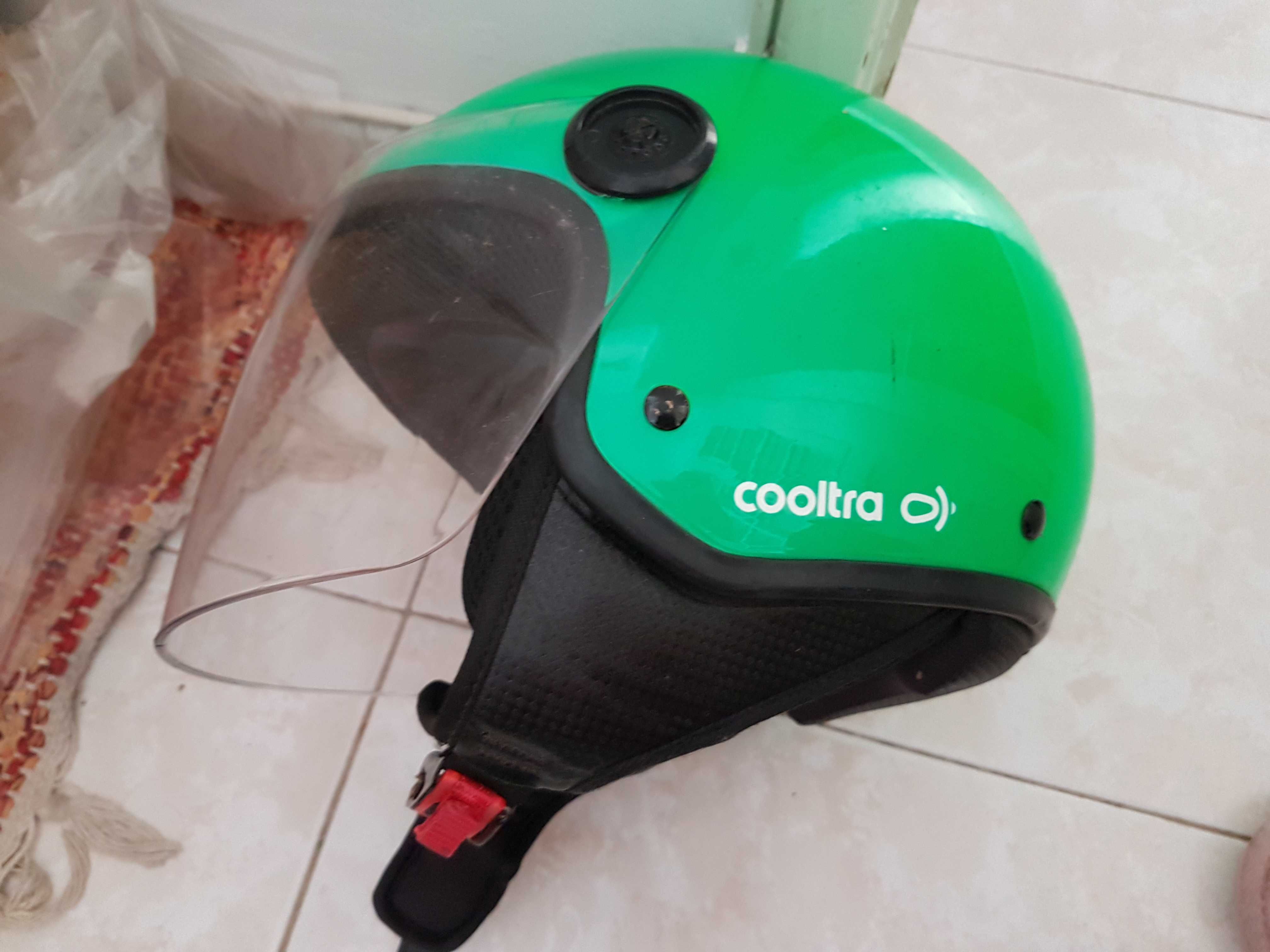 Capacete de scooter elétrica