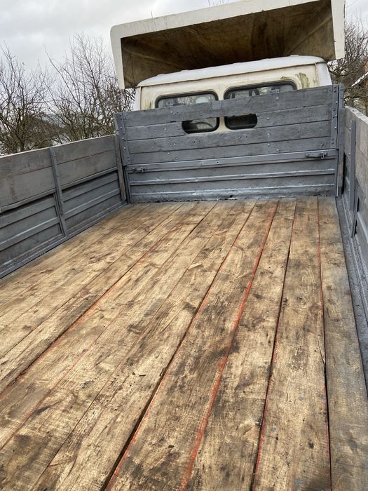 Газель бортова 2,4 бензин гарний стан