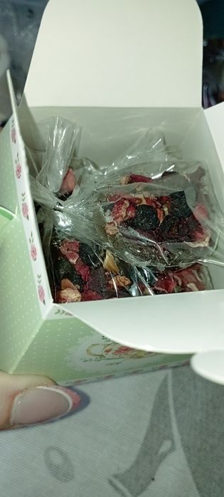 Prezent dzień matki herbatą w imbryku