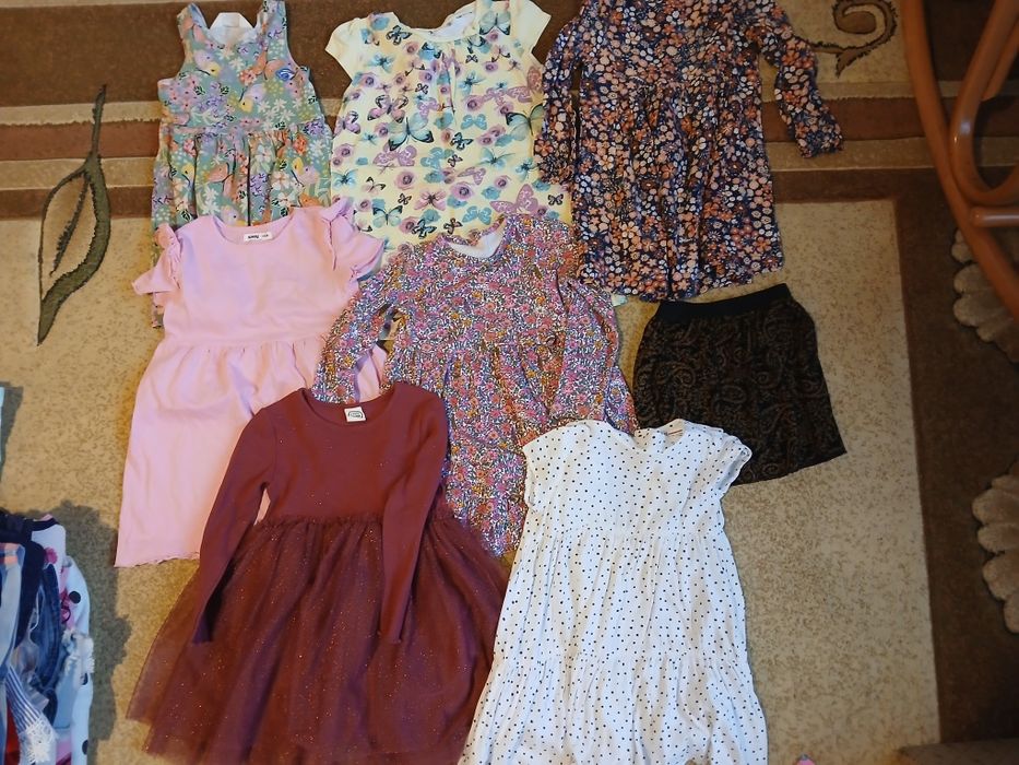 Ubranka dla dziewczynki r.98, 104,110