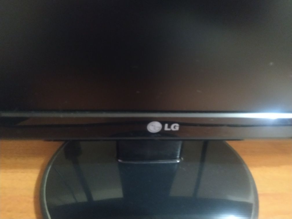 Монитор компьютера LG