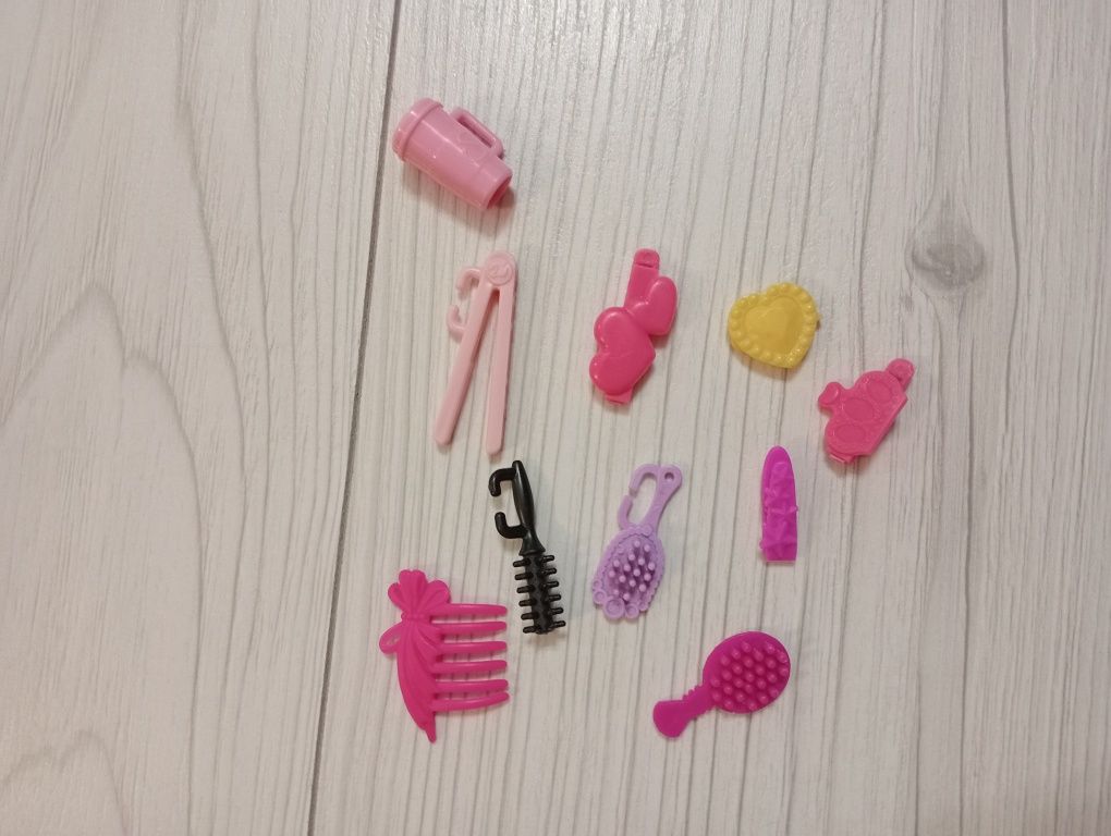 Barbie - zestaw fryzjerski z myjką na wodę