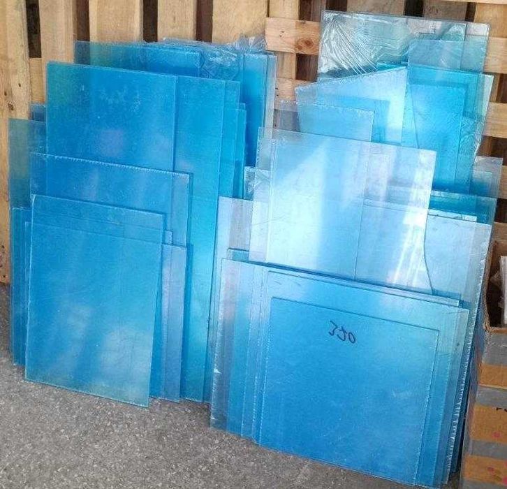 Обрізки оргскла (прозорий акрил) у захисній плівці