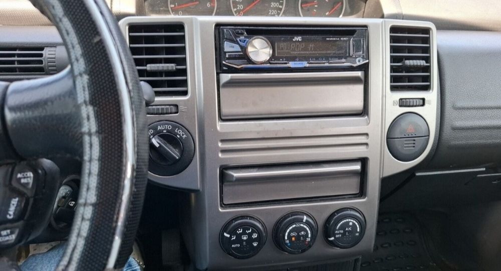 NISSAN XTRAIL 2007 2.2 diesel 4WD без завдатка для військових