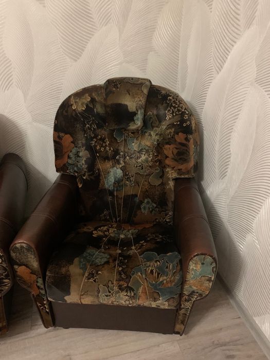 Диван з кріслами