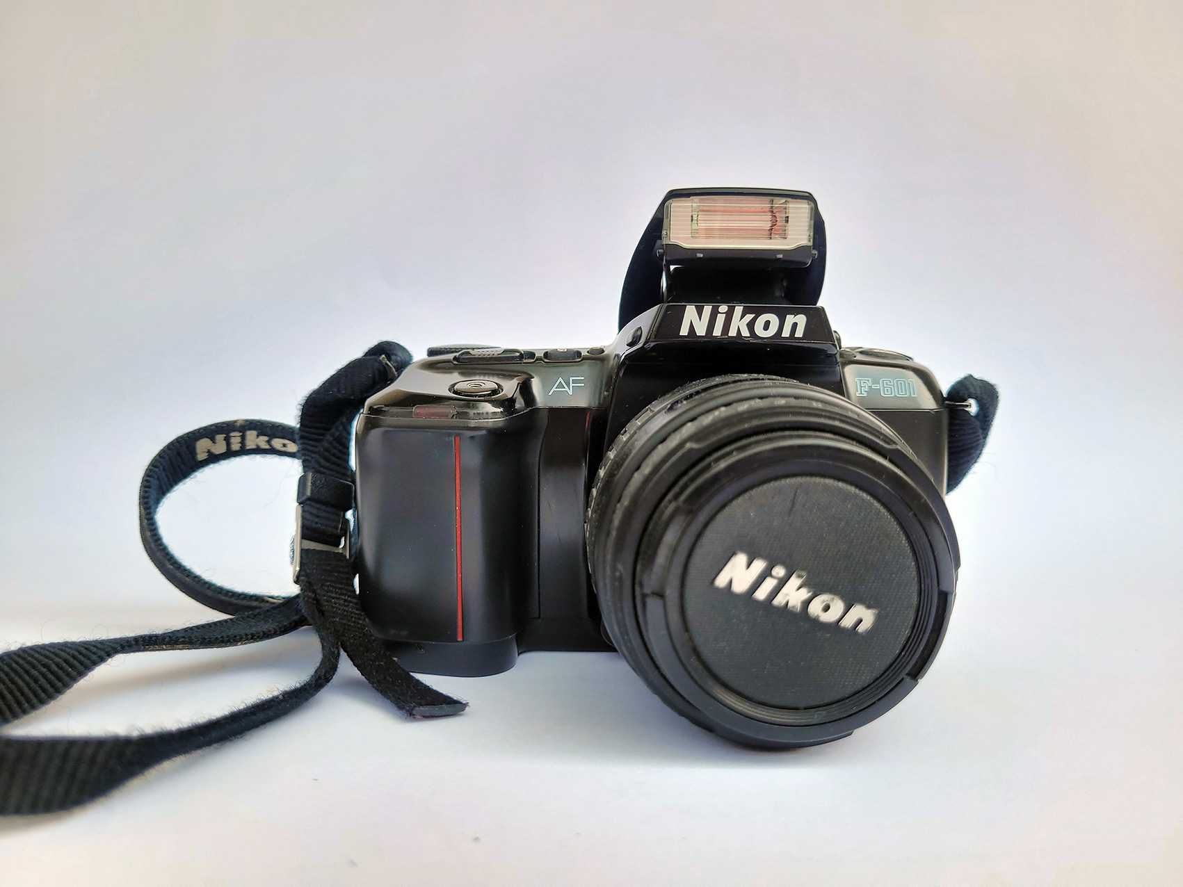 aparat fotograficzny Nikon F-601 + obiektyw Sigma 28-70