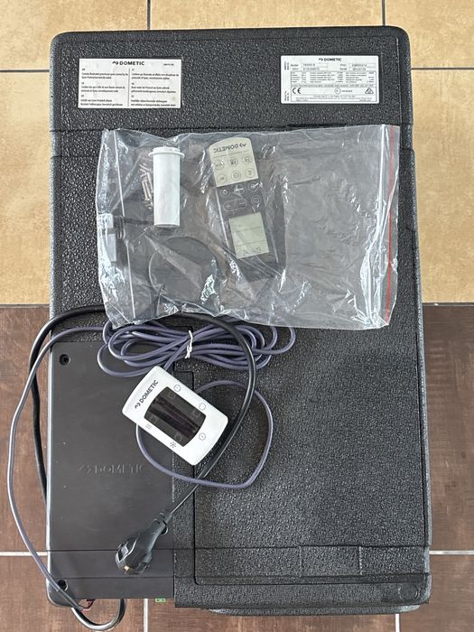 Klimatyzacja podlawkowa Truma saphir comfort Vario Dometic fv3000b