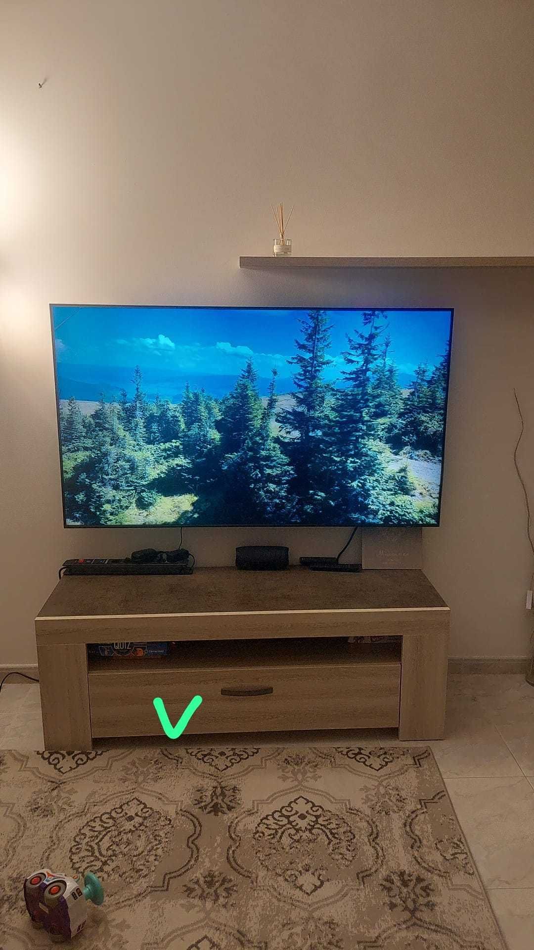 Vende se mesa de TV e outros