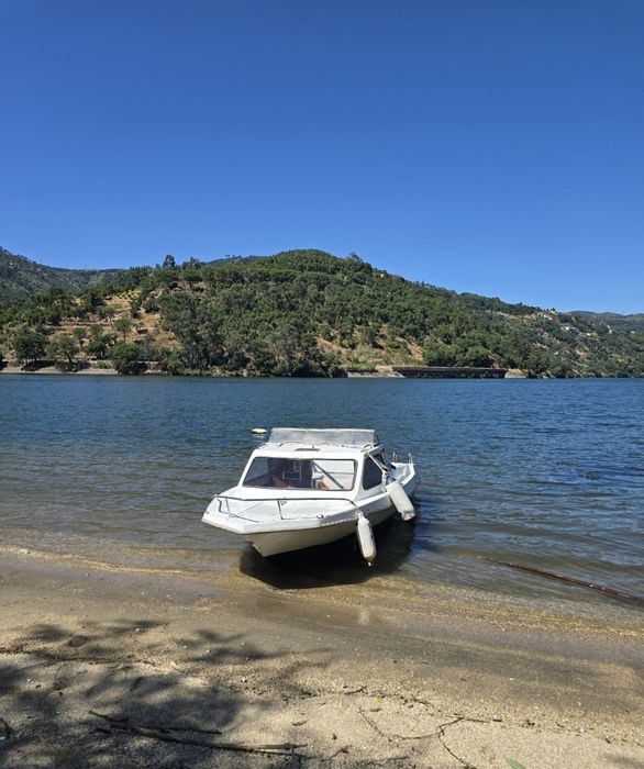Barco clássico de 5 lugares