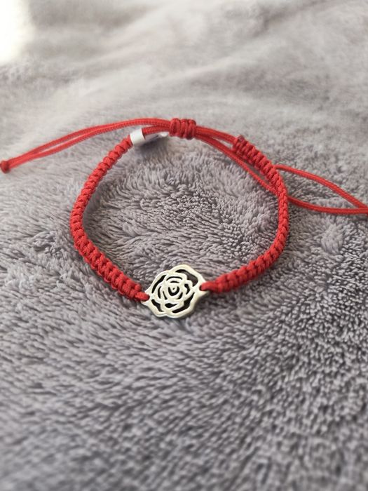 Bransoletka makrama ,czerwona bransoletka ,na szczęście