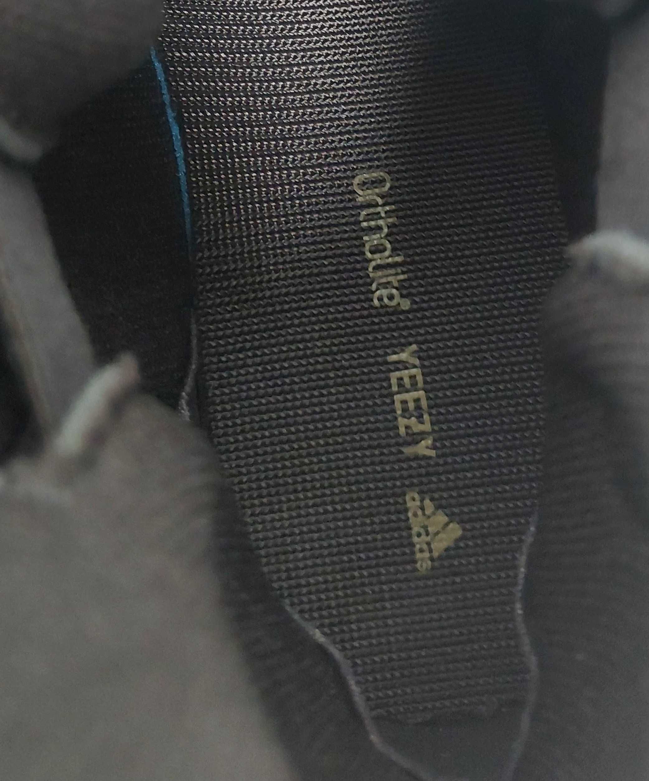 Buty dziecięce ADIDAS YEZZY DESERT BOOT OIL EG6489, R. 31