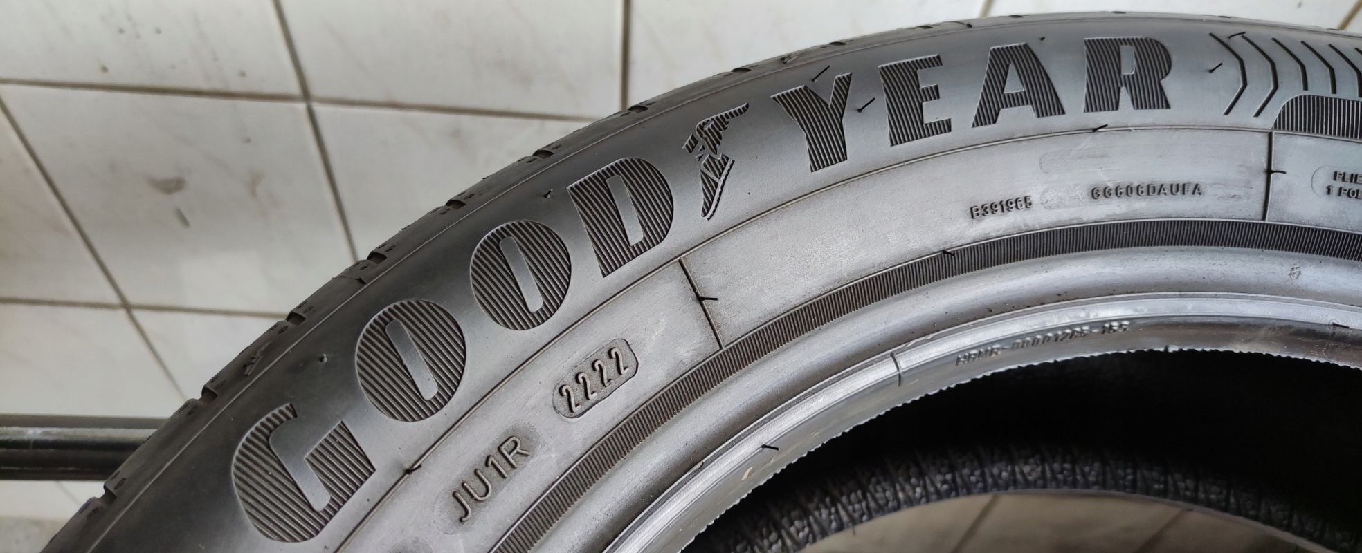 2x 205/55r17 Goodyear EfficientGrip Performance 91v Jak Nowe