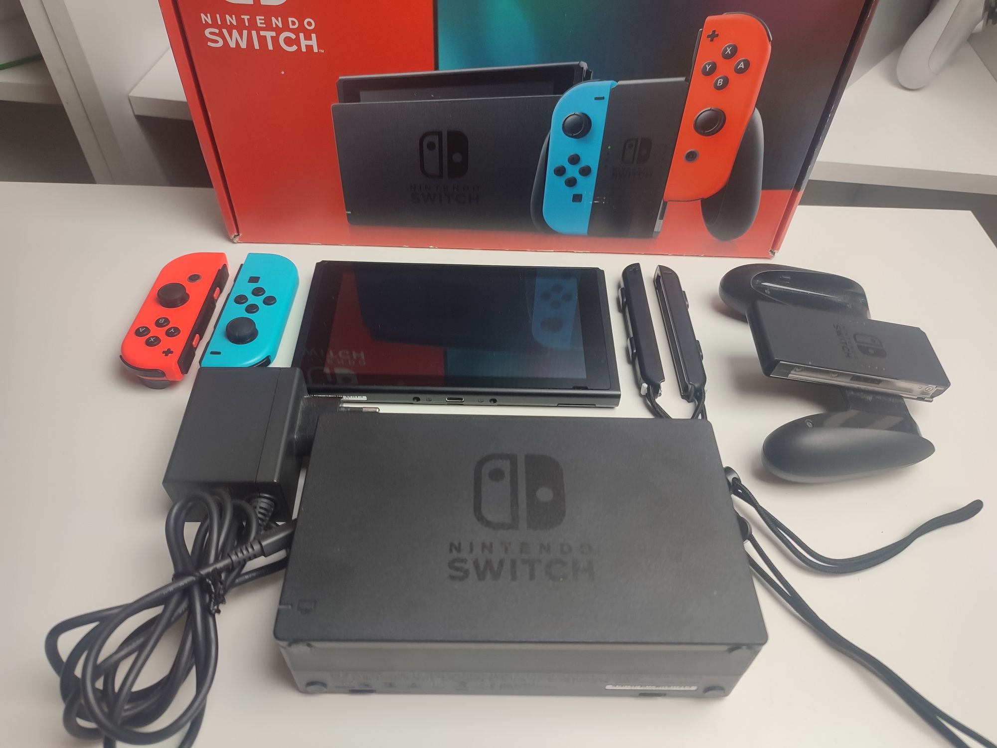Konsola Nintendo Switch  V2 32 GB + SZKŁO + Gratisy - GWARANCJA