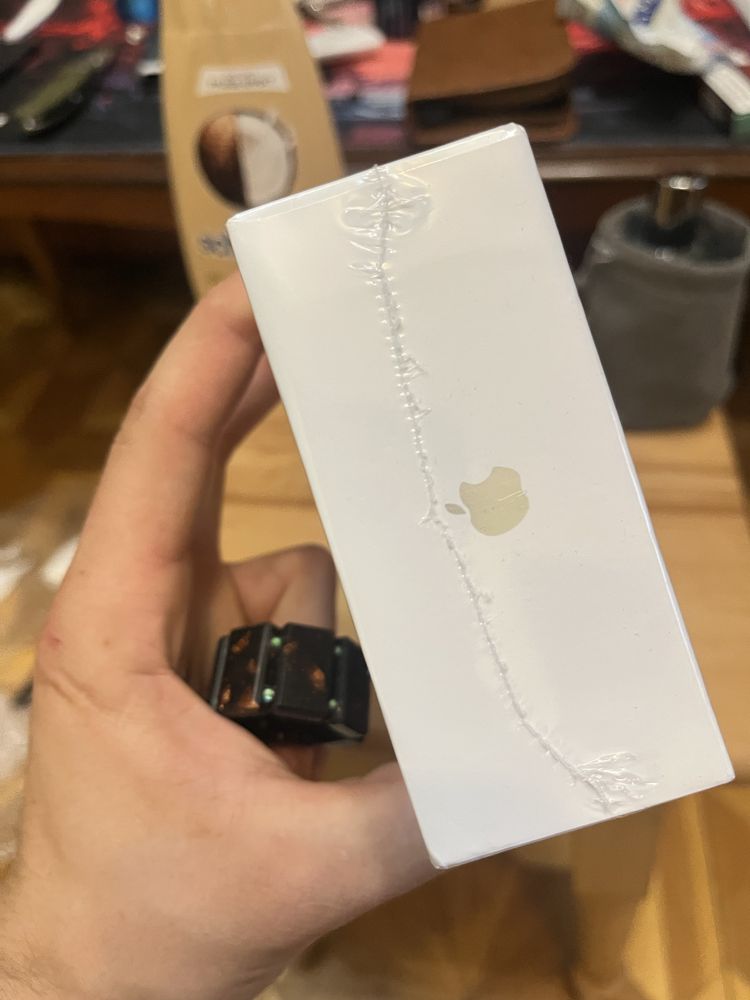 Продам навушники iphone