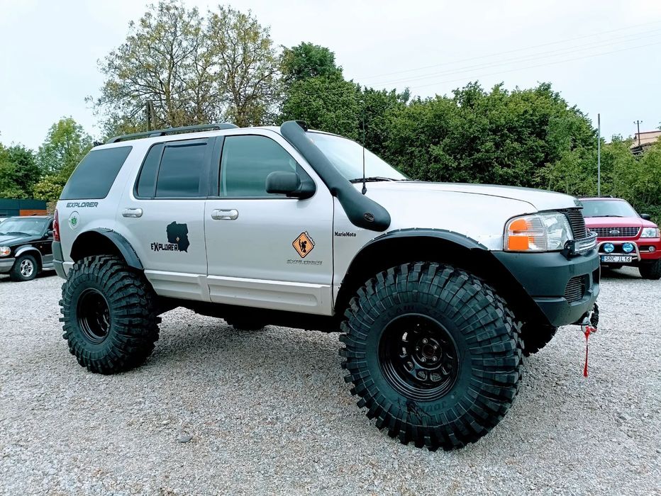Ford Explorer 4.6 V8 4x4 MONSTER TRUCK 40' off-road