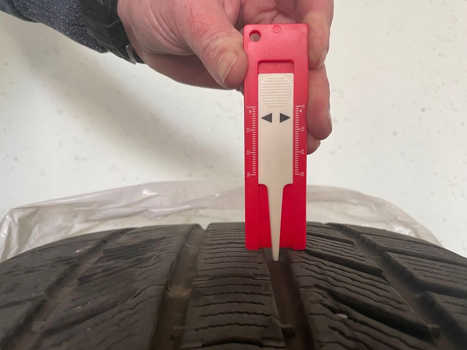 Continental зимние 285/35 r21