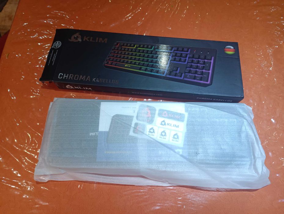 Teclado wireless Klim Chroma novo - Alemão