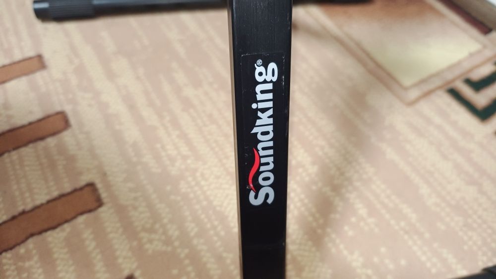 Клавішна стійка SOUNDKING