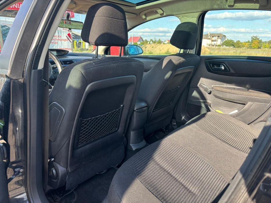 Citroen C4 – 2006 r., 1.6 diesel, czarny, dach panoramiczny
