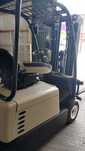 Empilhador eléctrico Crown SC4200 - 1.800 Kg (2524) com pintura