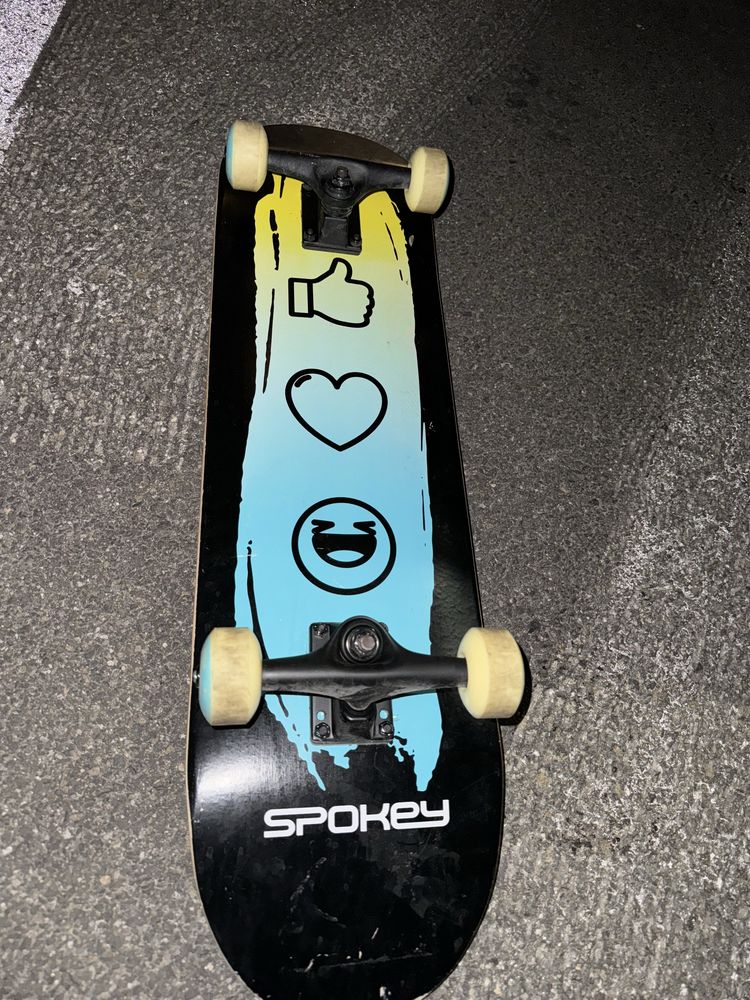 Deskorolka skateboard skate Spokey - jak nowa !
