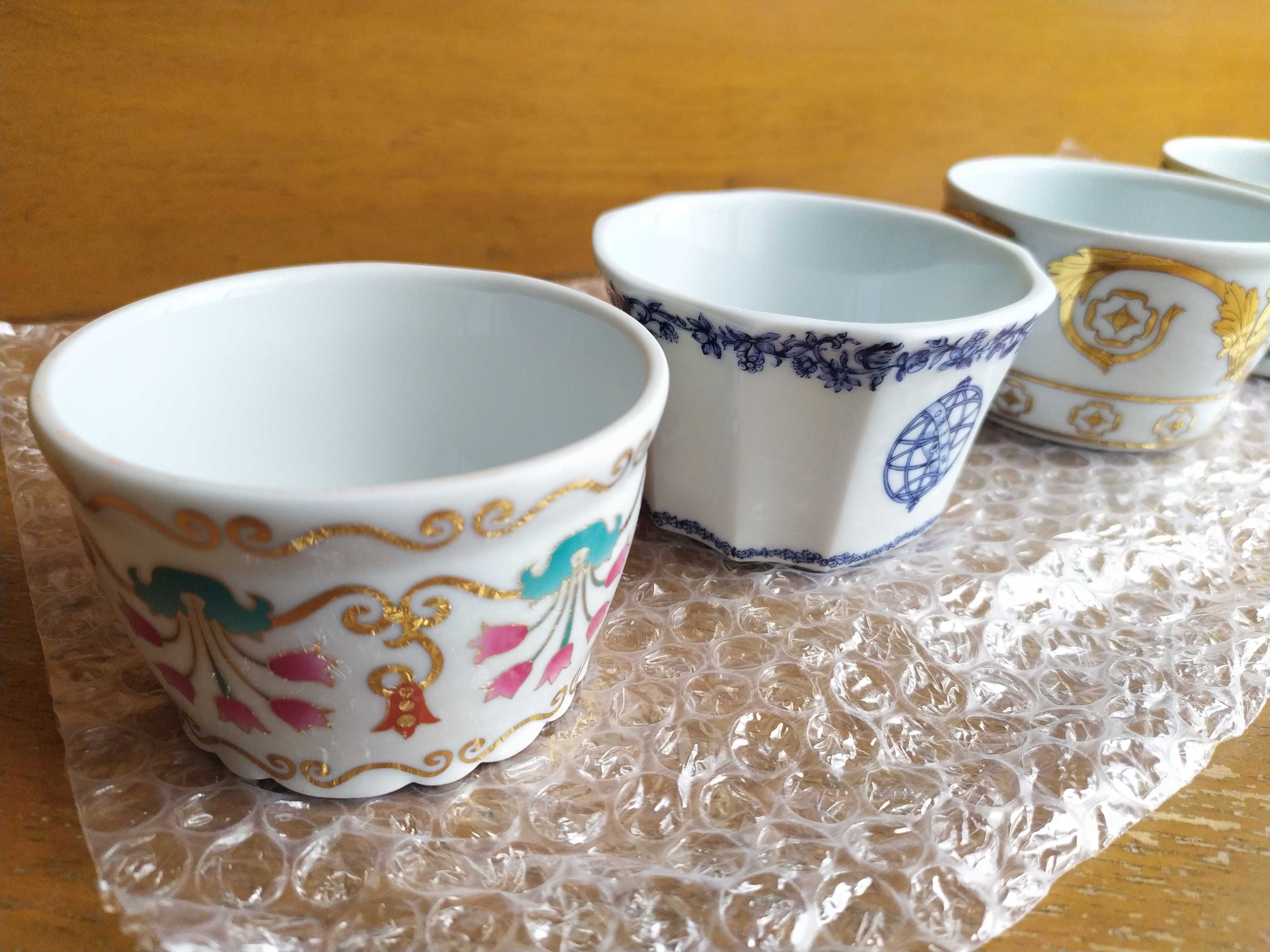 12 peças - Saleiros de Estilo - Conventual Porcelanas