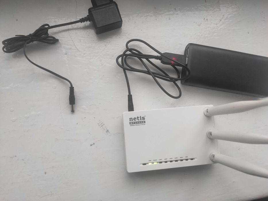 Маршрутизатор WIFI4 Netis WF2409E +кабель для підкючення к повербанку