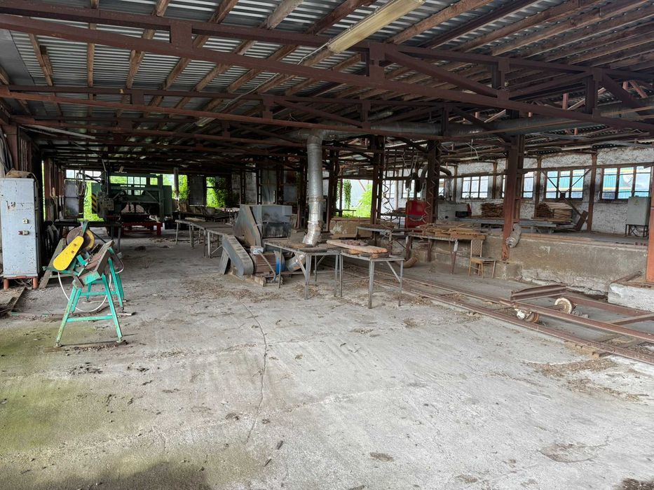 Продаж виробничого комплексу 4320 м2 та 2 га у Житомирська обл, Чуднів