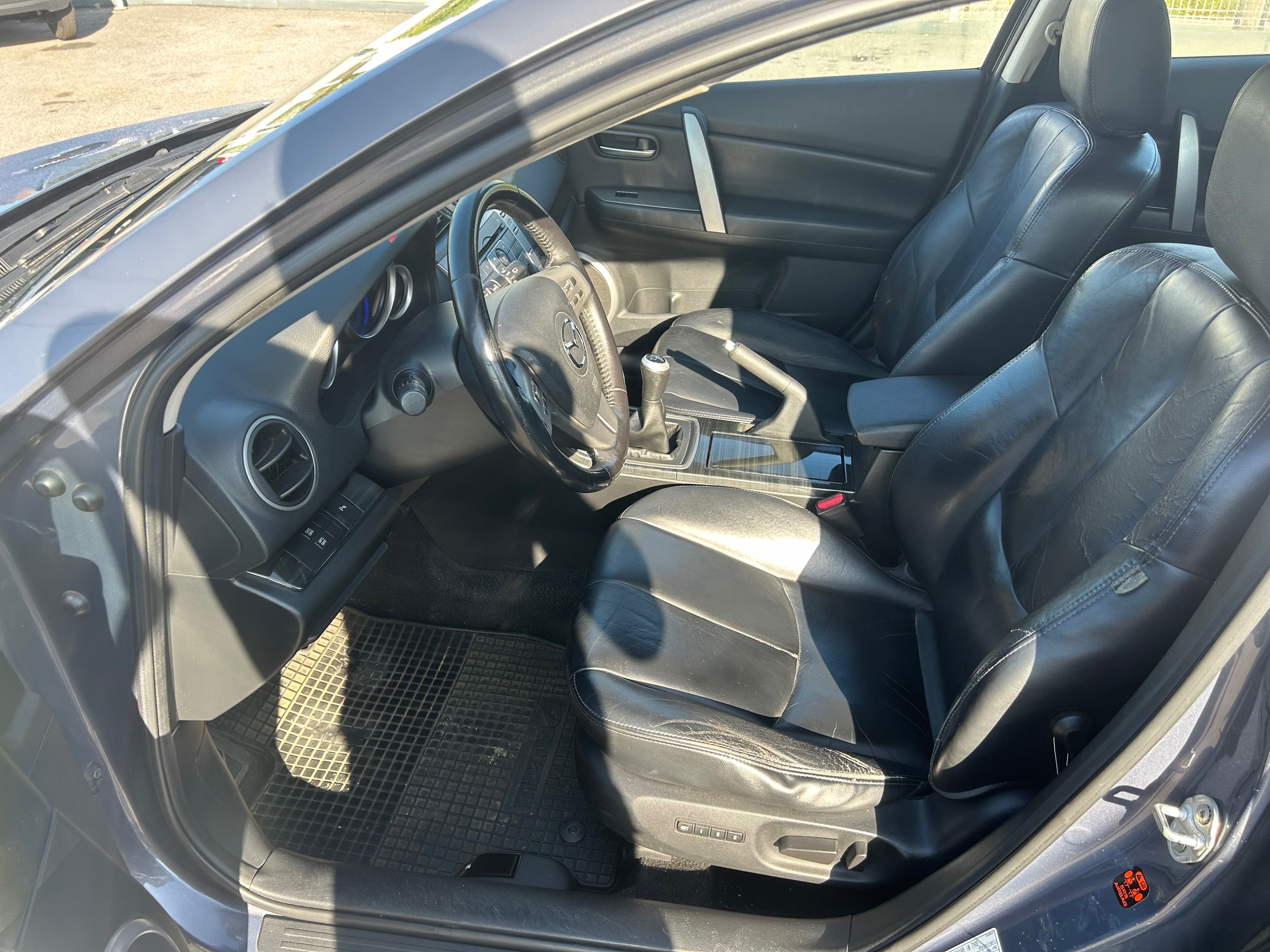 Mazda 6 em bom estado