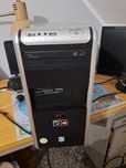 Komputer z monitorem