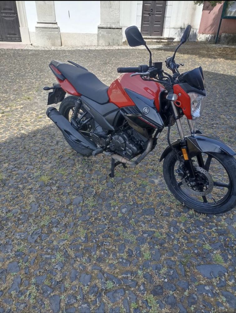 Vende-se moto Yamara 2019