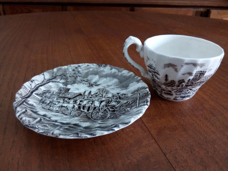 Chávenas e pires vintage decoração