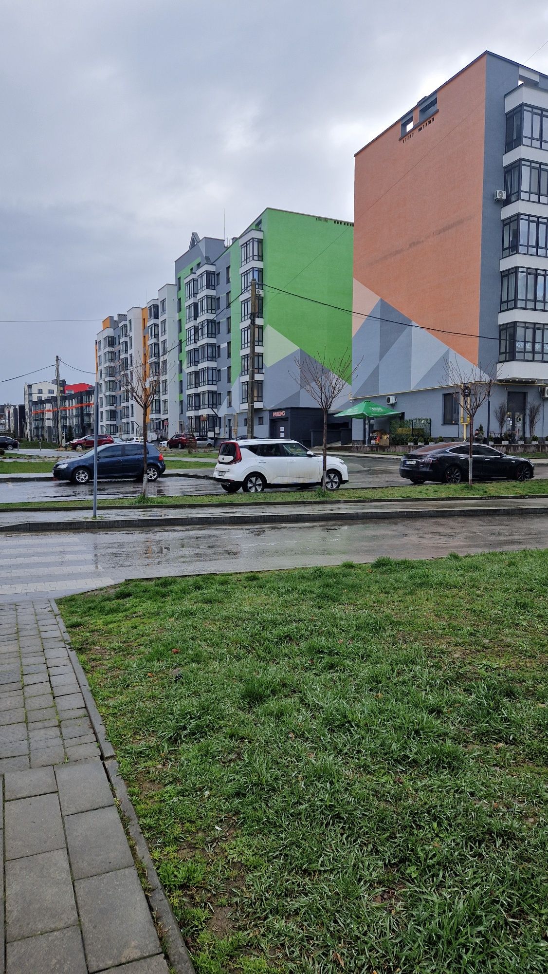 Просторе приміщення на Національної Гвардії
