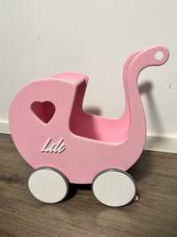Drewniany wózek dla lalek pchacz z imieniem Lili