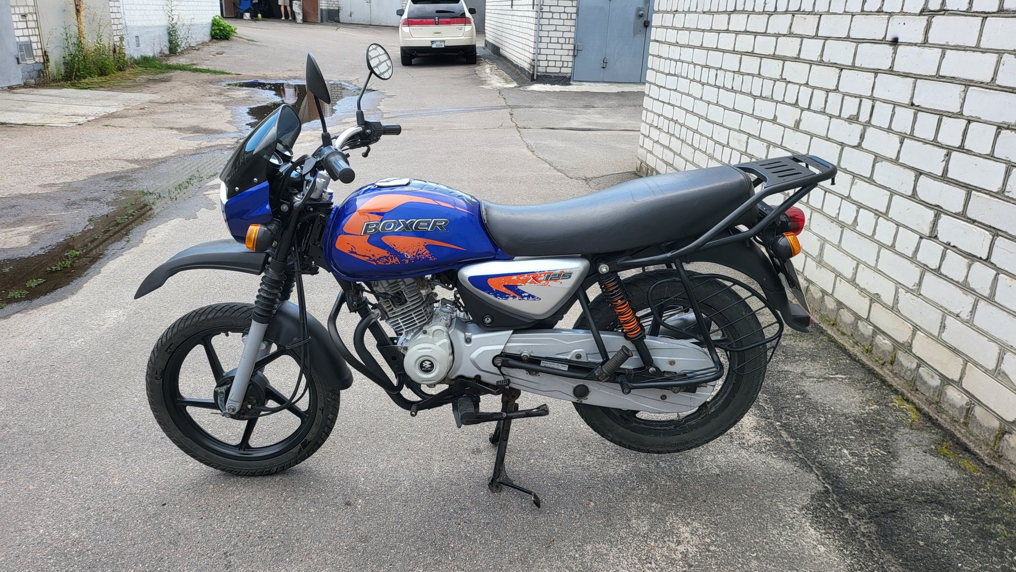 Bajaj boxer X cross