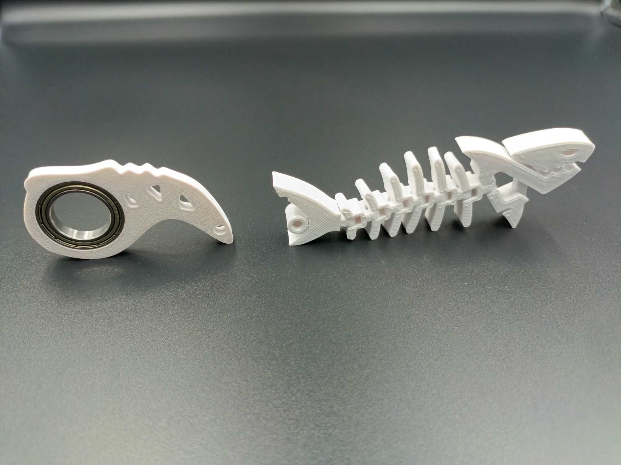 Keyrambit shark rekinek rekin spinner druk 3D biały