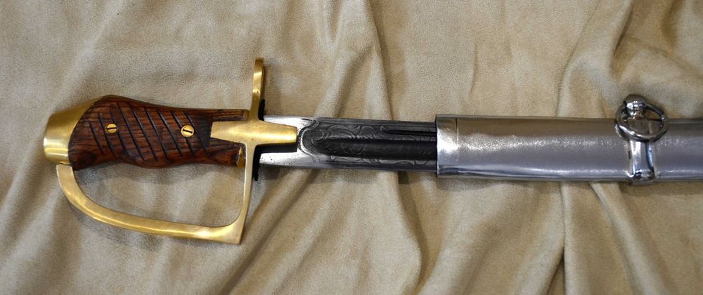 Replika broni szabla wz 1934 z pochwą, Ludwikówka, grawer jednostronny